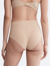 Bombachas de talle alto de Calvin Klein, con acabado sin costuras y detalles de logotipo compacto.