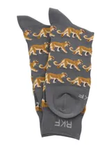 Calcetines grises con estampado de leones marrones y letras "RKF" en la parte superior.