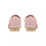 Championes Lacoste Aura 225 de cuero color rosa con logo de cocodrilo en el lateral y suela color caramelo.