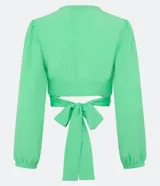 Blusa cropped color verde agua, de crepé, con mangas largas, puños elásticos, escote en pico cruzado y lazo en la cintura.