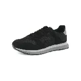 Championes urbanos Panama Jack color negro, con detalles en gamuza y tela técnica. Suela de goma en dos tonos (gris y blanco).