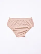 Bombacha de tiro alto, color blanco, sin costuras visibles (seamless).