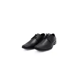 Zapatos de cuero negro, con suela de goma, ideales para ocasiones formales o semi-formales.