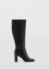 Bota alta de cuero negro con punta redonda y tacón bloque de 8 cm.
