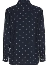 Camisa de vestir azul marino con estampado de logos de la marca en color blanco, de corte clásico, manga larga y cuello americano.