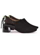 Zapato negro de cuero Nobuck y Napa con punta cuadrada, suela laqueada antideslizante, cierre trasero y taco forrado de 5 cm.
