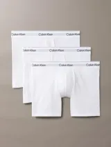 Pack de tres bóxers largos de algodón blanco con cintura elástica gris con logo Calvin Klein.