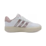 Zapatillas Adidas Court Platform, color blanco con detalles en rosa metalizado y suela color crema.