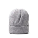 Gorro de acrílico color gris.