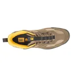 Bota de media caña color marrón con detalles en amarillo. Fabricada en nobuk engrasado con forro de malla de nailon suave y transpirable. Cuenta con plantilla de espuma acolchada, entresuela de EVA duradera y ligera, y suela de goma para tracción.