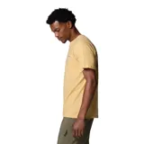 Remera negra de algodón orgánico, con cuello redondo y logo de Columbia estampado en el pecho.