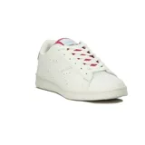 Zapatillas blancas con detalles en fucsia, diseño clásico y cierre de cordones.
