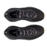 Zapatillas deportivas Under Armour UA Phantom 4 Camo, color negro con detalles de camuflaje en la entresuela y suela color caramelo.