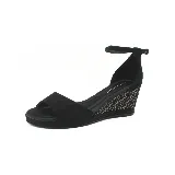 Sandalia Piccadilly color marrón con taco corrido de 6 cm y pulsera al tobillo.