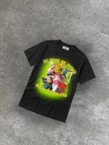 Remera negra de algodón con estampado de fotos de Martín Quiroga y la frase "El Peor de Todos".