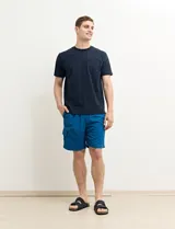 Short de baño color verde agua.