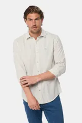 Camisa de manga larga con rayas verticales color beige y blanco, modelo slim fit, con botones personalizados.