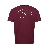 Remera Puma Class Graphic Tee color borgoña con logo Puma Athletics estampado en blanco en el pecho.