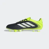 Championes de fútbol Adidas Copa Pure 3 Club, color negro con detalles en blanco y amarillo.