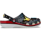 Zuecos Crocs Classic con estampado de personajes de Pokémon y adornos Jibbitz™ de Pikachu, Squirtle, Charamander y Bulbasaur.