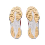 Zapatillas de running con tecnología de amortiguación, parte superior tejida y diseño ligero para una experiencia de carrera suave.