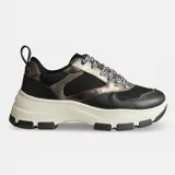 Zapatillas deportivas color beige con cordones a rayas en blanco y negro, suela de goma con plataforma y diseño chunky.