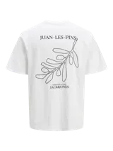 Remera blanca de algodón con cuello redondo y mangas cortas. Estampado en la espalda con la frase "JUAN-LES-PINS" y un diseño de rama de olivo.