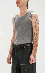 Musculosa gris de morley con corte slim fit.