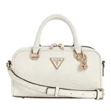 Bolso tipo bowling Guess color blanco con estampado de logos en relieve, doble asa corta y correa larga ajustable y extraíble.
