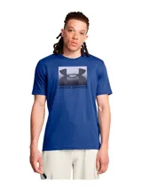 Remera celeste de manga corta Under Armour con logo estampado en el pecho.