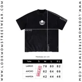 Remera oversize gris carbón de algodón de alto gramaje (240 grs) con estampado serigráfico frontal en blanco con logo.