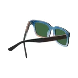 Lentes de sol rectangulares con marco de acetato negro y lentes verdes.