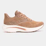Championes de running Joma modelo Argon, color marrón claro (tostado/camel) con detalles en blanco y rosa metálico en la entresuela. Presentan una capellada de malla perforada y el logo de Joma en el lateral.