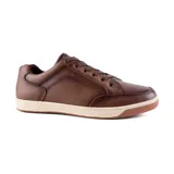 Zapato casual Hi-Tec Iker de cuero color marrón con cordones, suela de goma color beige y detalles de costuras.