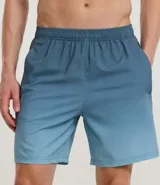 Bermuda deportiva masculina, color verde azulado con efecto degradé, cintura elástica con cordón de ajuste interno y forro de tela.