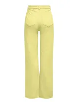 Pantalón de jean color amarillo pastel, de tiro alto y corte wide leg.