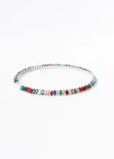 Gargantilla rígida plateada con hilera de zirconias de colores engarzadas.