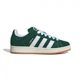 Zapatillas Adidas Campus 00S de hombre, color verde con las tres tiras laterales en blanco, cordones blancos y suela color caramelo.