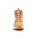 Bota Caterpillar Colorado Snkr Canvas color marrón claro, con capellada de lona y detalles en cuero. Cuenta con forro de lona suave y transpirable, plantilla de espuma EVA, suela intermedia de EVA ligera y suela de goma duradera. Incorpora tecnología CLEANSPORT NXT.