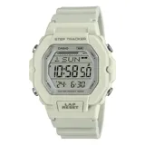 Reloj digital Casio con podómetro. Caja de resina beige y esfera digital gris con luz LED. Funciones de cronómetro, temporizador, hora dual, 5 alarmas y contador de pasos. Resistente al agua hasta 100 metros.