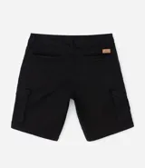 Bermuda cargo de algodón color blanco, con bolsillos laterales y traseros, cierre con botón y cremallera.