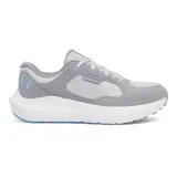 Zapatillas deportivas grises con detalles en celeste, marca Under Armour, modelo Charged Versurge.