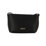 Cartera bandolera negra marca Beira Rio, con correa corta al hombro y logo dorado en el frente.