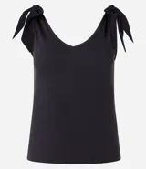 Musculosa negra con escote en V y breteles con lazo.
