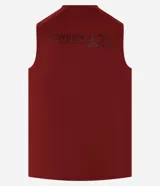 Musculosa deportiva masculina color bordó, con cuello redondo, tecnología Dry y estampa texturizada con la frase "There's No Finish Line".