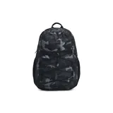 Mochila Under Armour negra con logo blanco, tecnología UA Storm resistente al agua, panel trasero acolchado, correas ergonómicas ajustables, funda para laptop de hasta 15 pulgadas, cordón frontal elástico y dos bolsillos laterales para botellas.