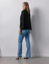 Cardigan negro calado, marca Ruby Rd. Manga larga amplia con aplique de crochet.