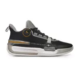 Championes de básquet 361 modelo Goey 1.0, color negro con detalles en gris y amarillo.