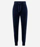 Pantalón deportivo de plush azul marino, modelo jogger, con cintura elástica ajustable con cordón y bolsillos laterales.