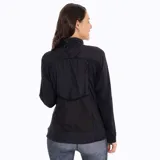 Buzo celeste con cuello alto, cierre de cremallera, elástico ajustable en la cintura y bolsillos laterales.